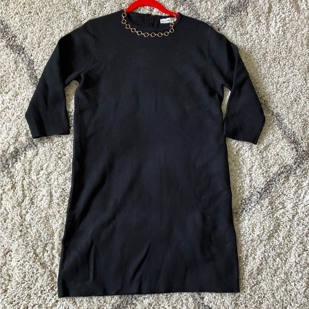 Zara Elegant Gorgeous fit black gold accessory on neckline size USA L w. Sleeve